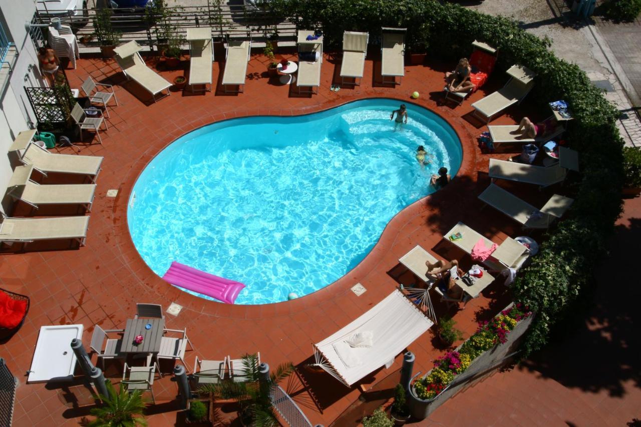 My Place Hotel Rimini Kültér fotó